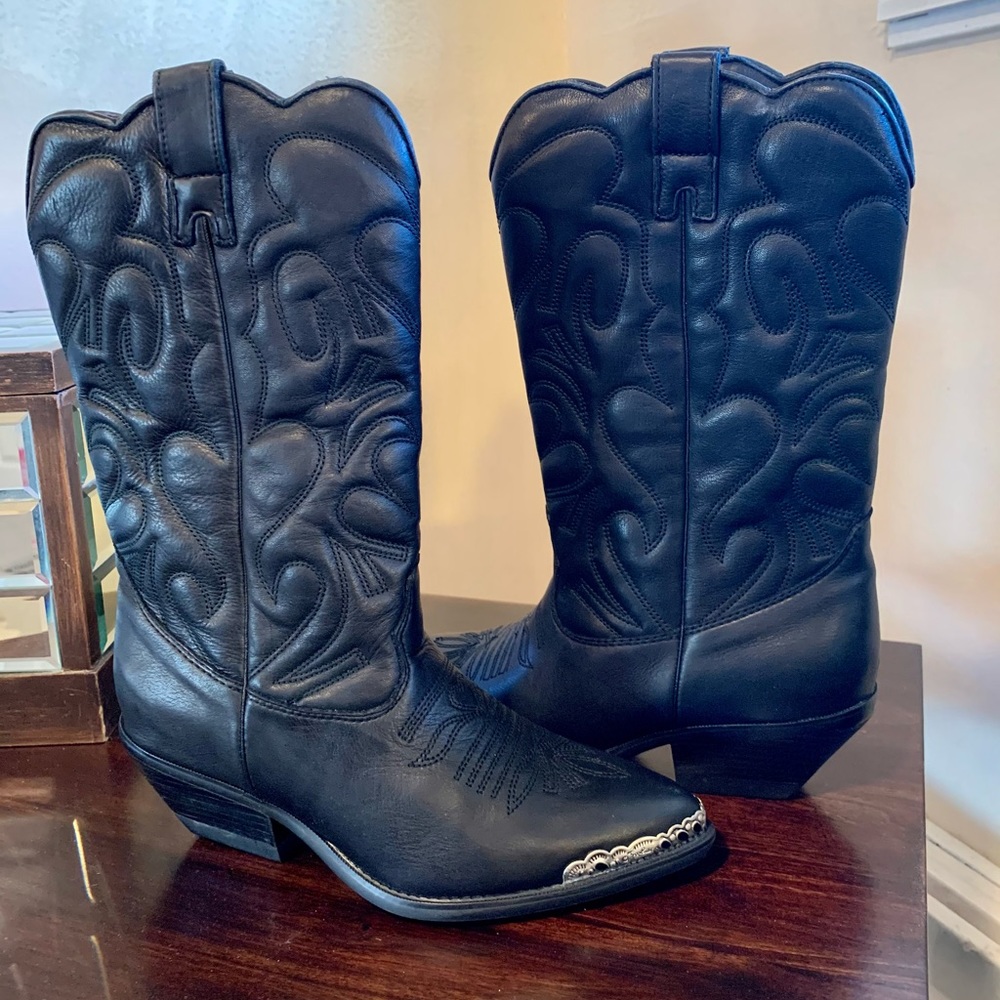 Women’s Black Leather Cowboy Boots w/Silver Tips
